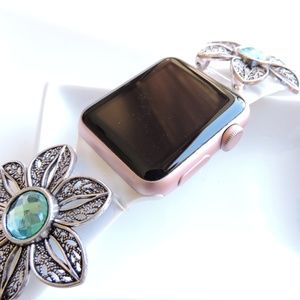 Bundle 🛍💞3/$50 👛🛍 Apple Watch Jewelry